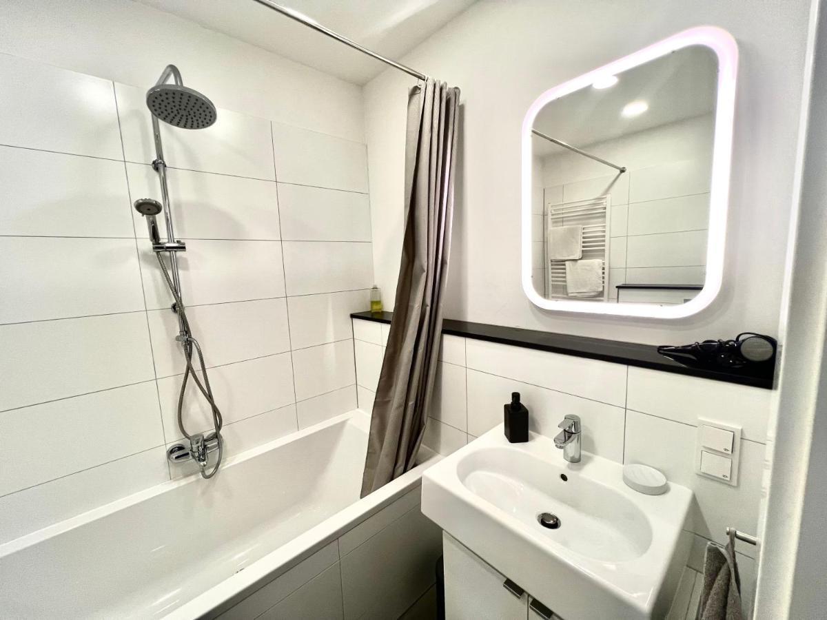 Vibehome Duesseldorf - Stresemannstrasse ภายนอก รูปภาพ
